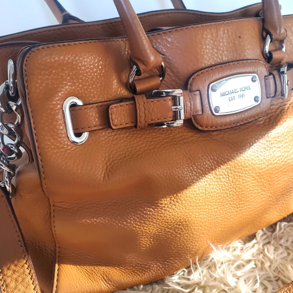 Michael Kors tote (tan leather)